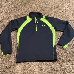 Men’s Under Armour Fleece-lined sweatshirt.